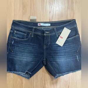 Levi’s midi shorts